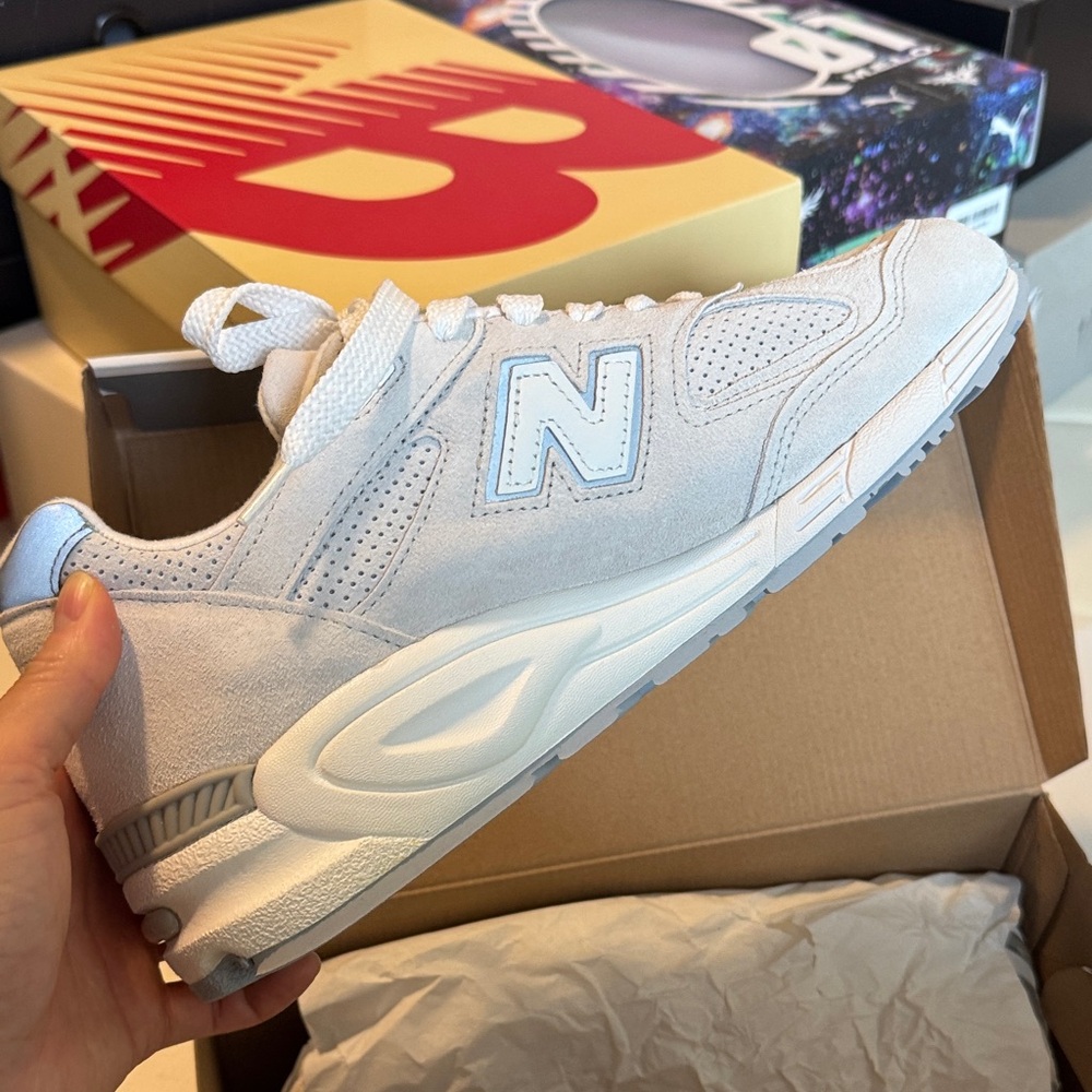 New balance nimbus cloud silver Brand New
